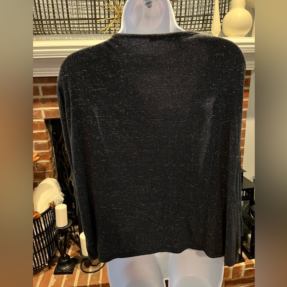 🔥Loft Hi/Lo V-Neck Leopard Print Sweater Size:S Color:Black and Gray - Picture 2 of 9